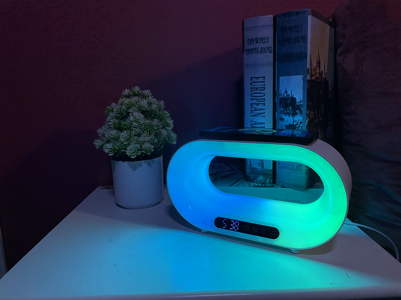 弘沃无线充智能氛围灯 - 缔造个性化光影，照亮生活乐趣