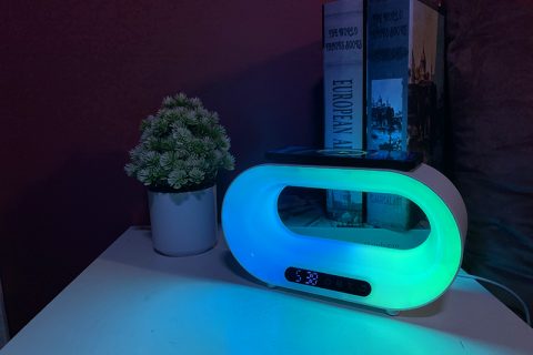 弘沃无线充智能氛围灯 - 缔造个性化光影，照亮生活乐趣